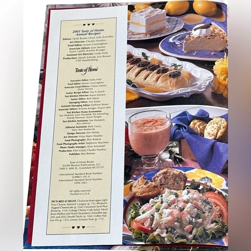 Taste of Home 2001 Annual Recipes Cookbook with Red and Blue‎ Accents